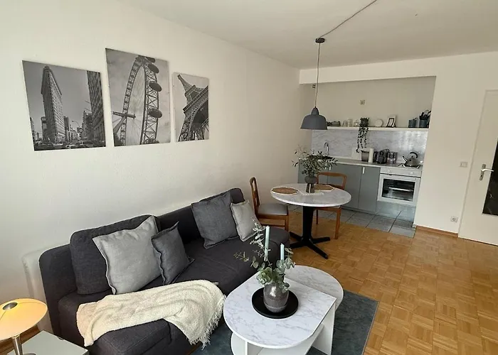 1-room Near Trade Fair Essen-bredeney *